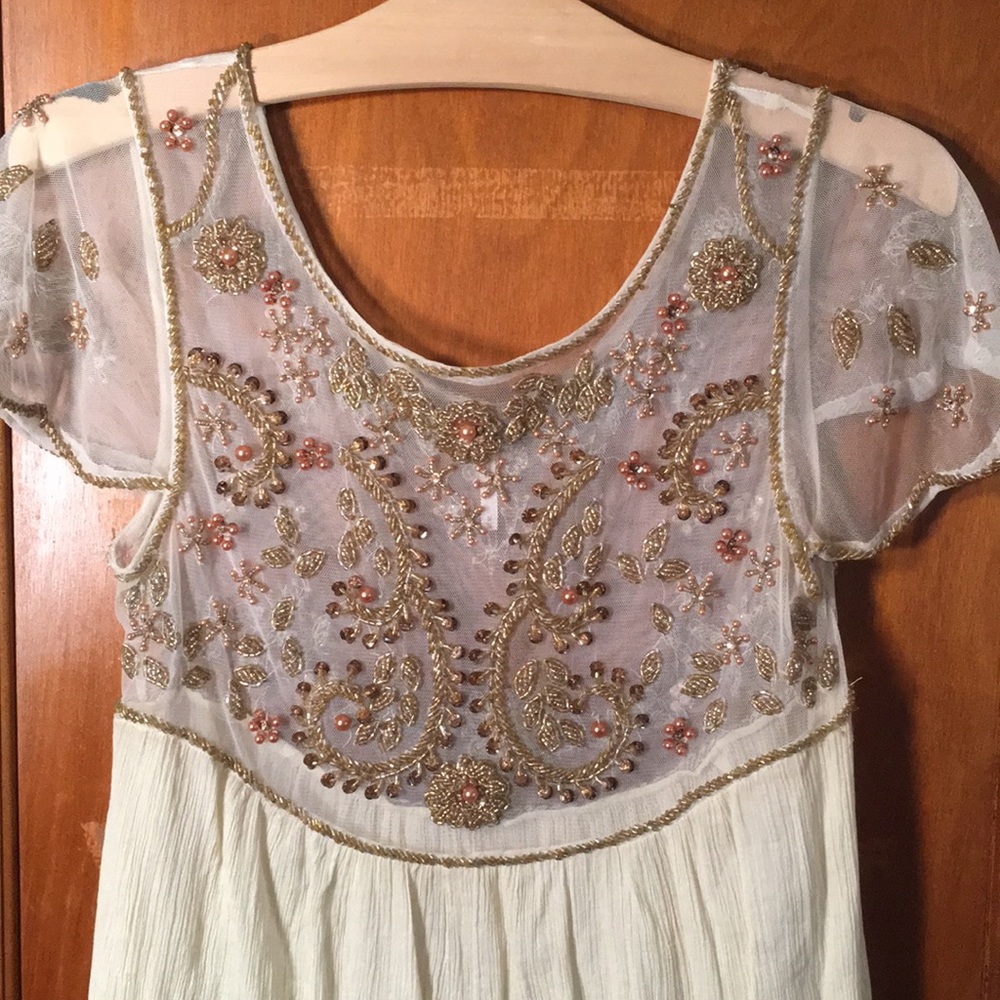Embellished tunic - Picture 2 of 4